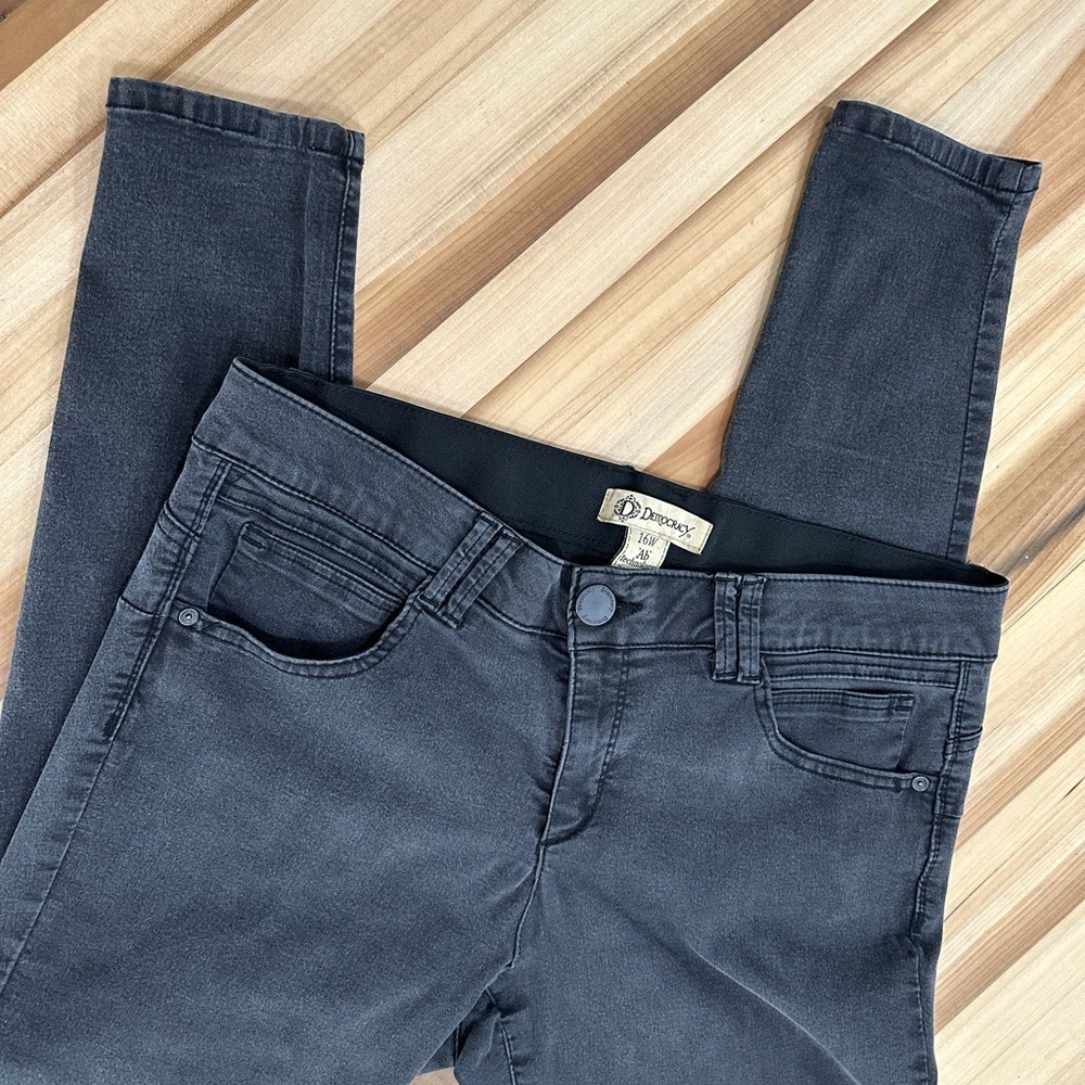 Democracy Charcoal Women's Jeggings